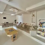 Bopenian - 400m & Centre-ville Βίλα *